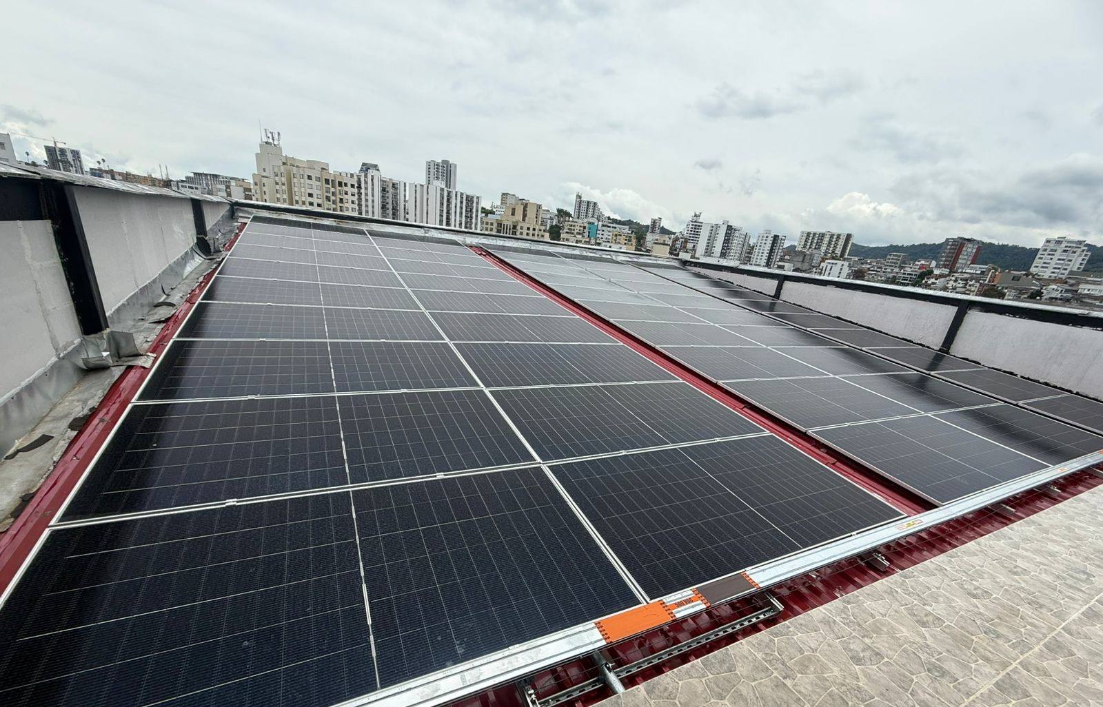 Paneles solares, Grafitel