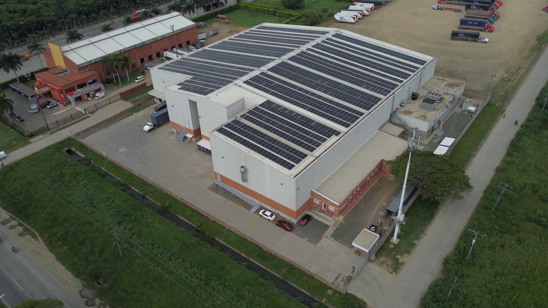Paneles solares, Alpla Yumbo