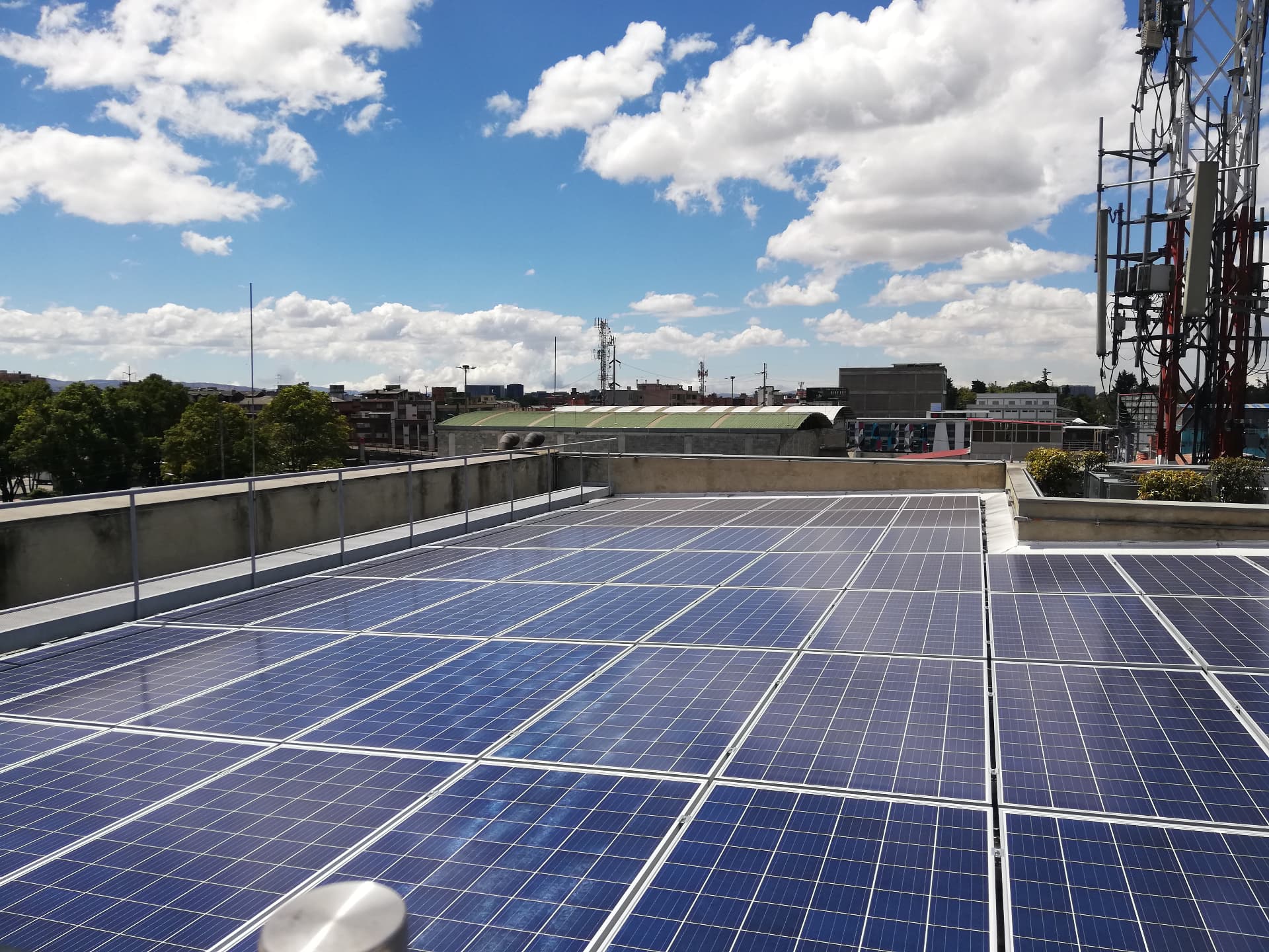 Paneles solares, Colmédica 63 A