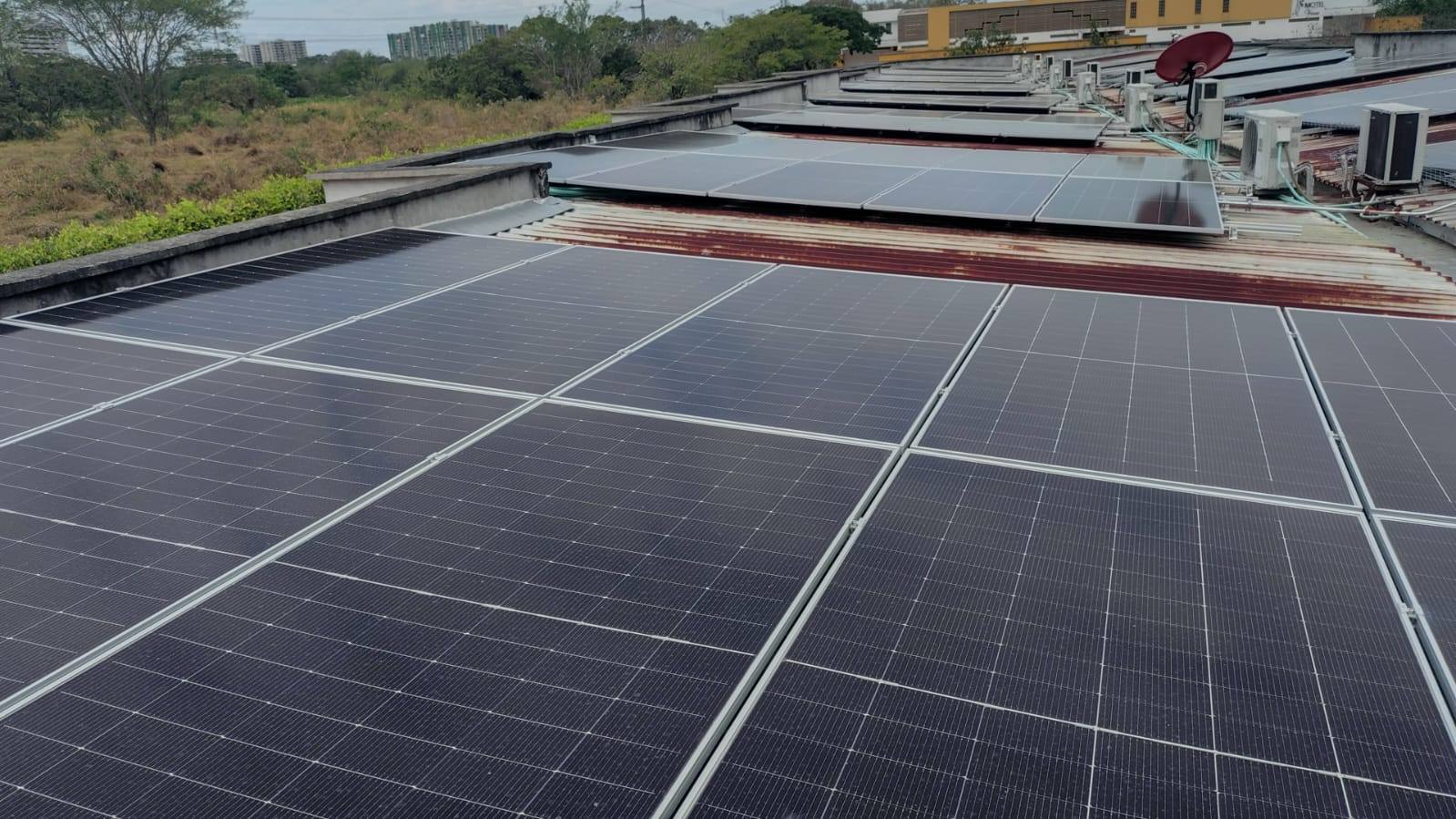 Paneles solares, Motel - Venus Ibagué