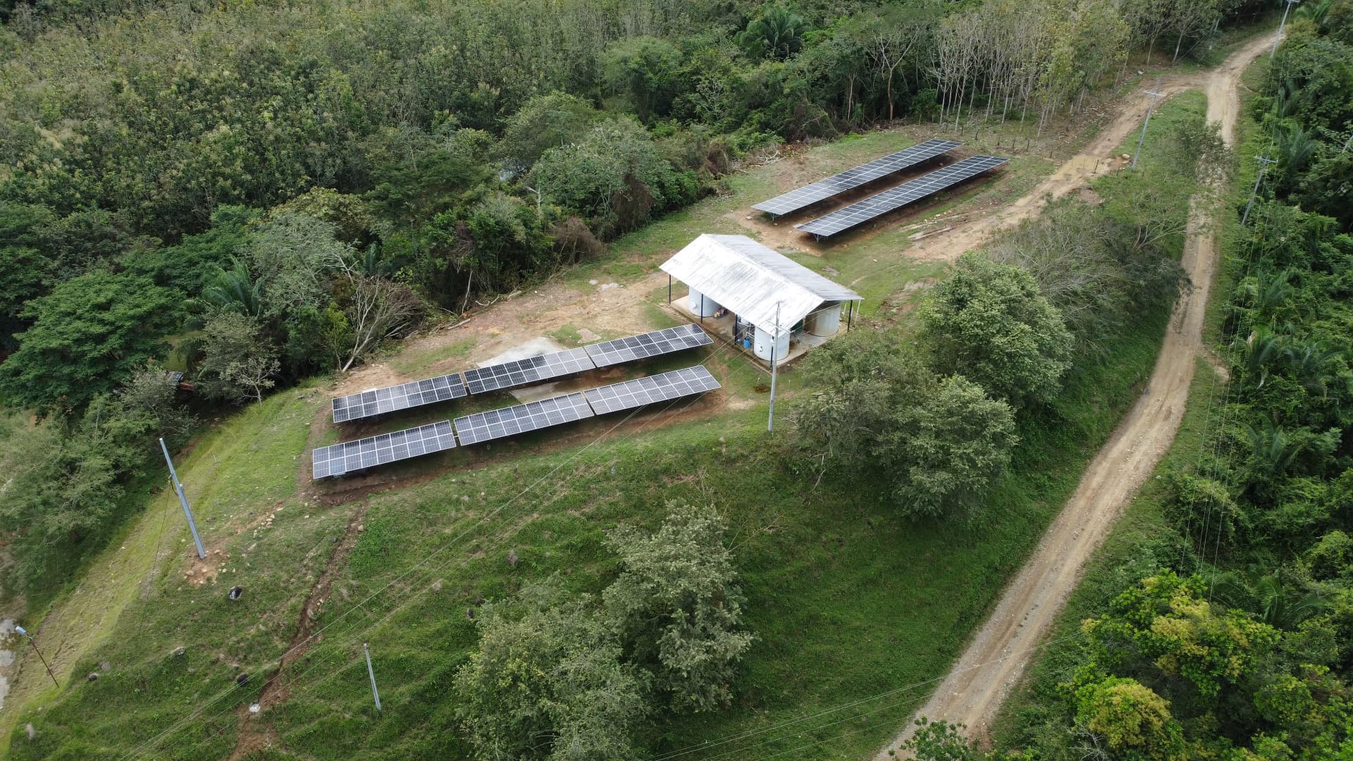 Paneles solares, Hy-Line - Cincuentenario