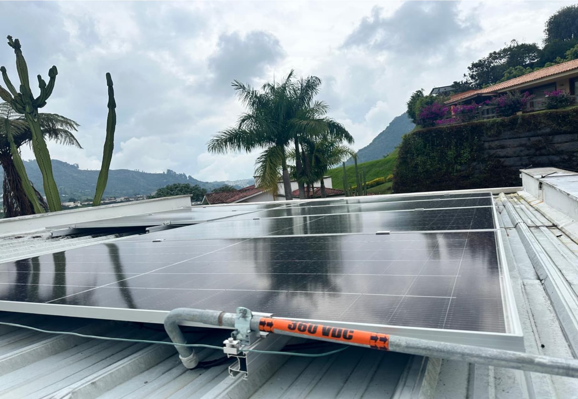 Paneles solares, Residencia en Manizales