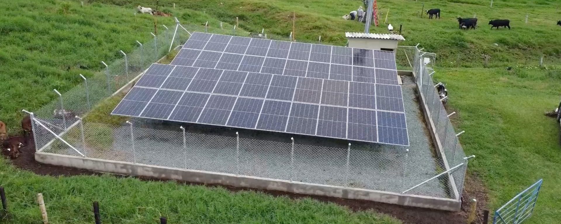 Paneles solares, Lechería - Porcícola La Pradera
